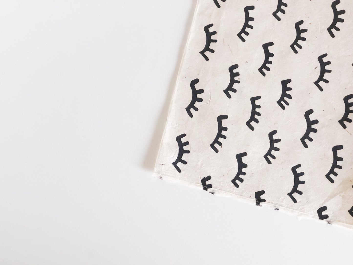 Gift wrapping paper (2 sheets) | Bat Your Lash