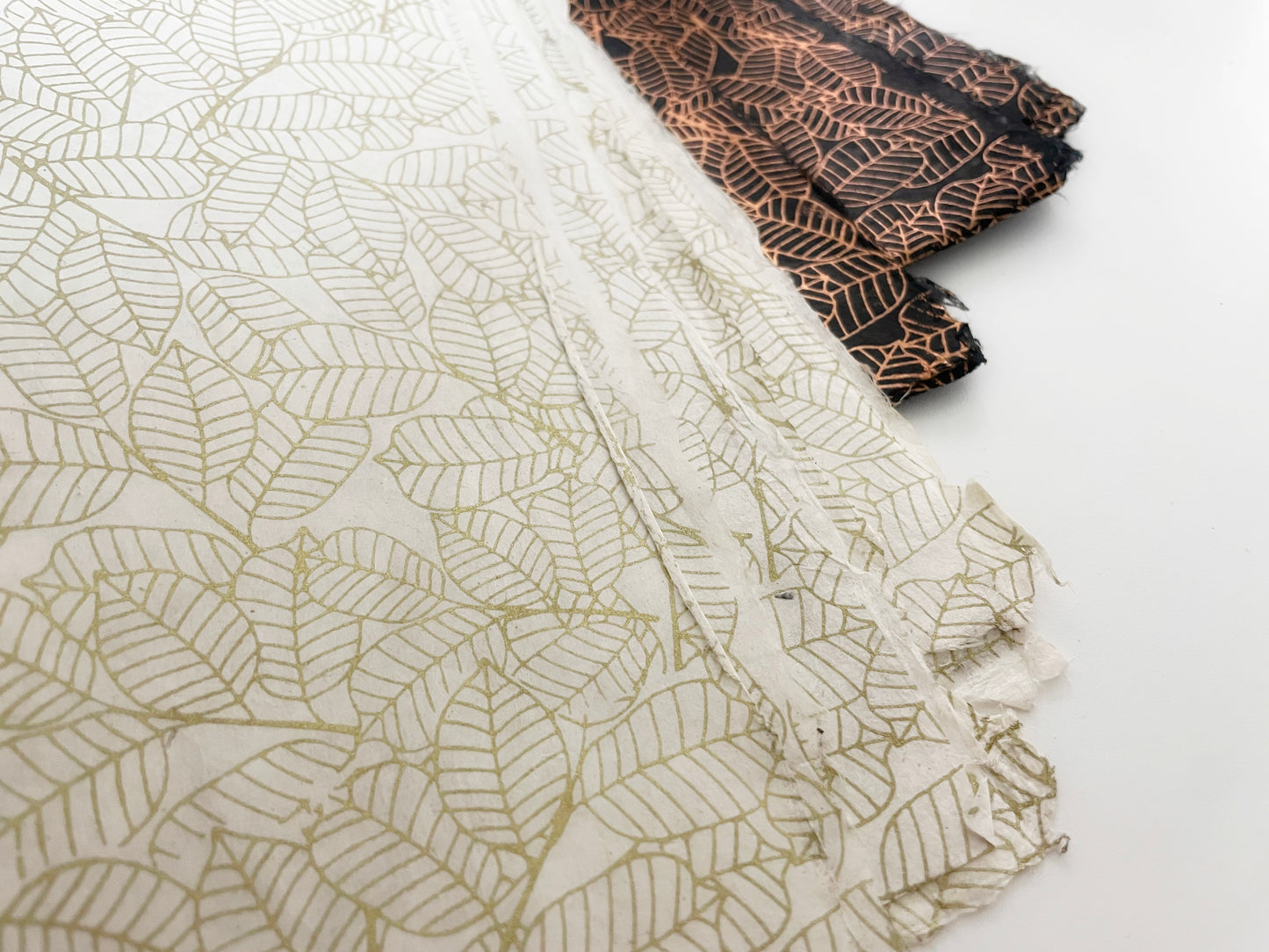 Gift wrapping paper (2 sheets) | Gilded Grove in Natural