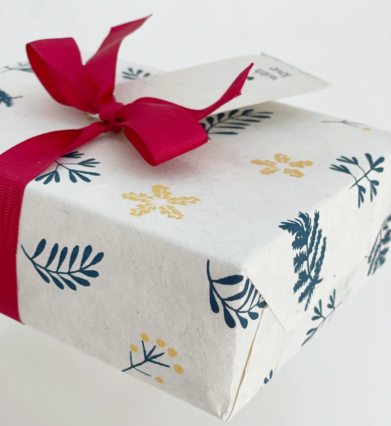 Gift wrapping paper set (4 sheets) | Nagarjun