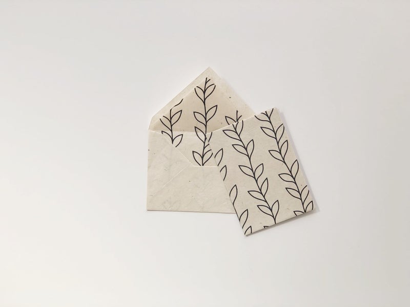 Blank Card & Envelope - Maisie D2