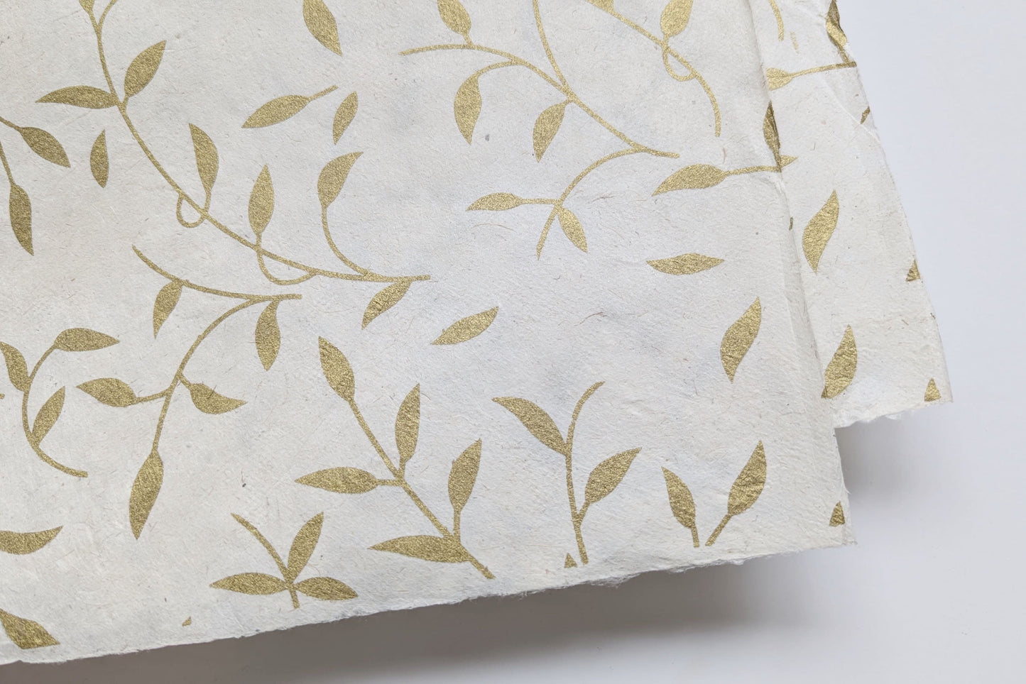 Gift wrapping paper (2 sheets) | Tea Leaves