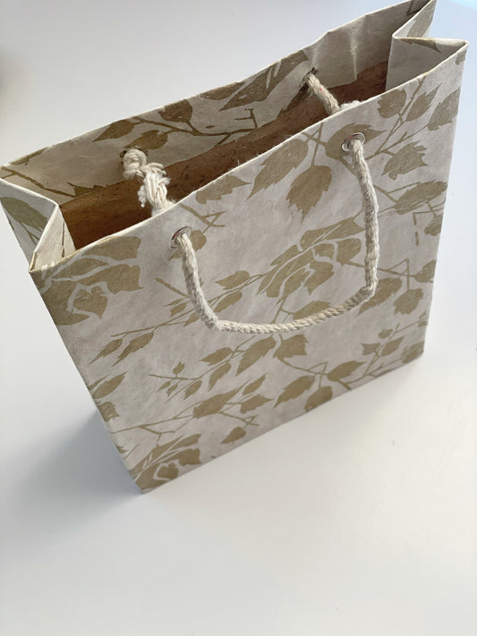 Handmade paper gift bag (4 Bags) | Elegant gold roses on beige